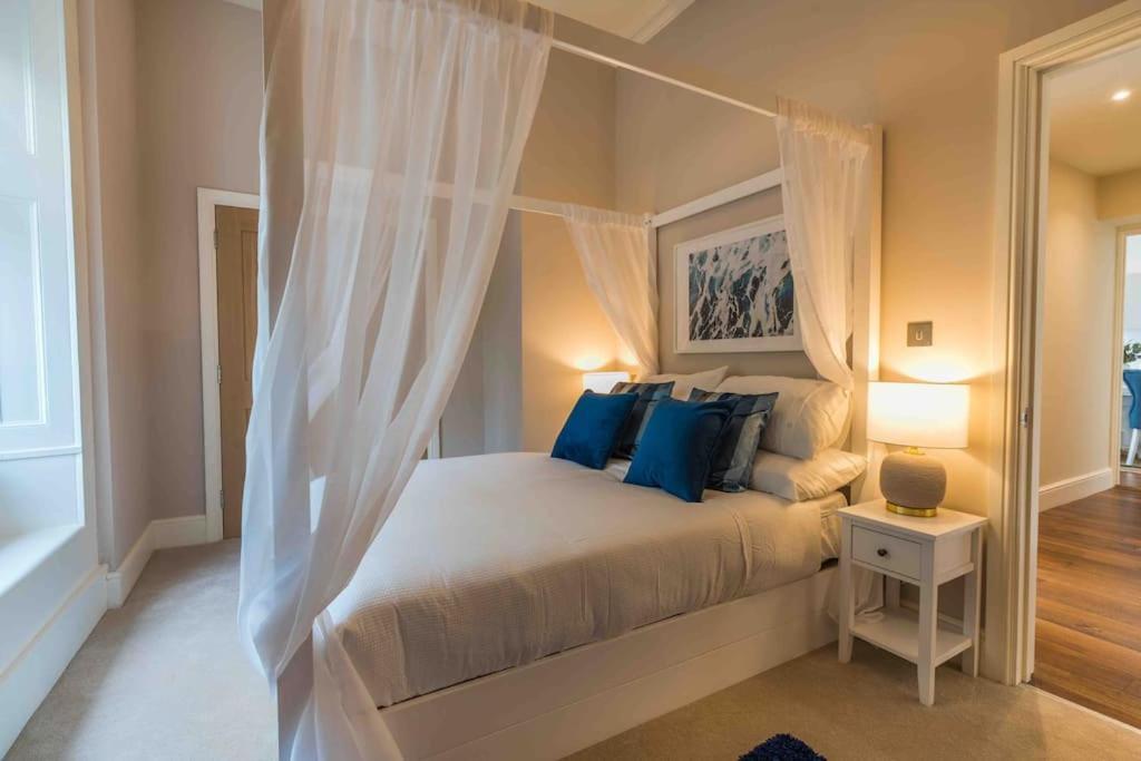Beautiful Beach Side Apartment Торки Экстерьер фото